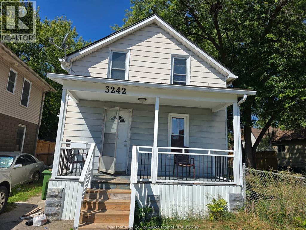 3242 Baby Street, Windsor — primary photograph
