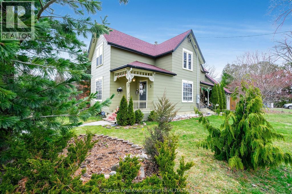 Single Family — 3 Lansdowne Avenue, Chatham, Ontario
