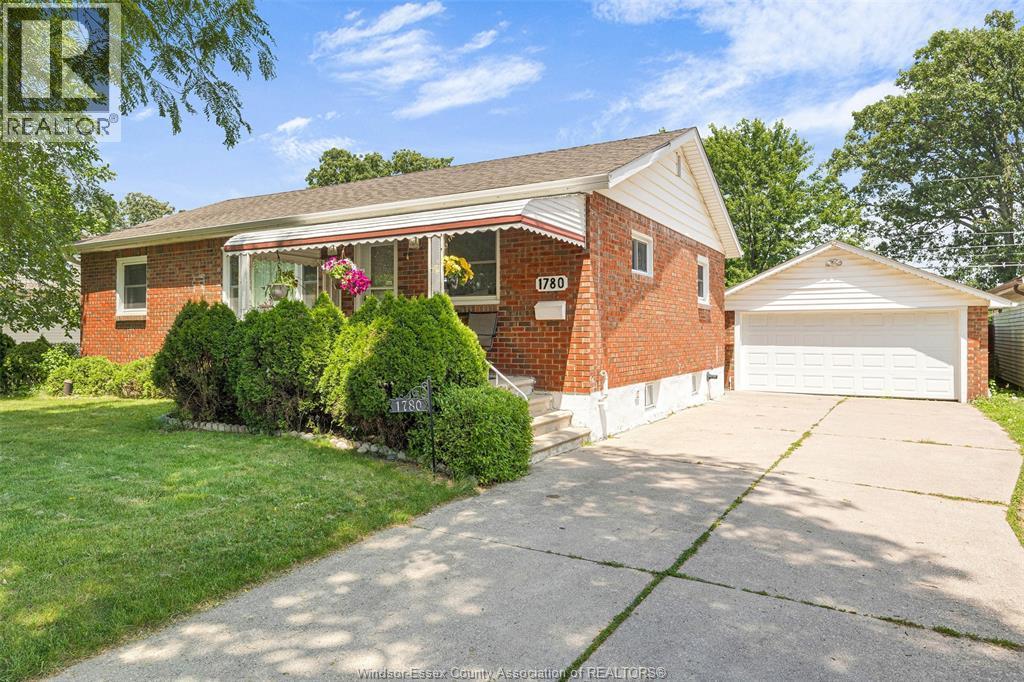 1780 Ford Boulevard, Windsor — primary photograph