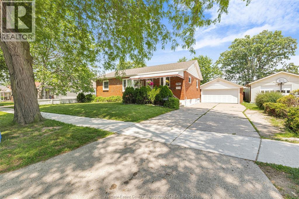 1780 Ford Boulevard, Windsor — photograph 2