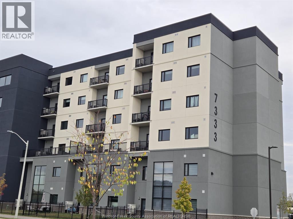 Single Family — 4300 Laurier Parkway, LaSalle, Ontario