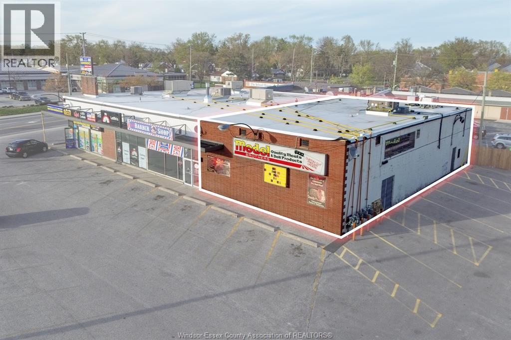 2940 Dominion Boulevard, Windsor — primary photograph