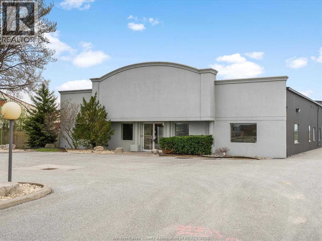 Industrial — 11865 County Rd 42, Tecumseh, Ontario