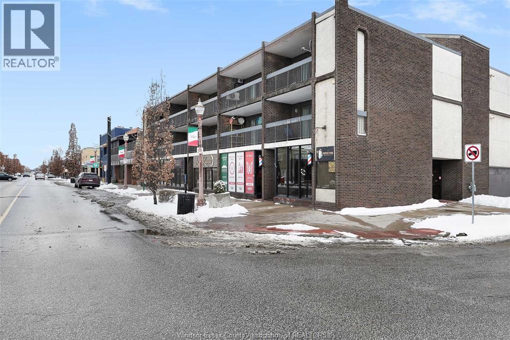 Industrial — 995 Elsmere, Windsor, Ontario