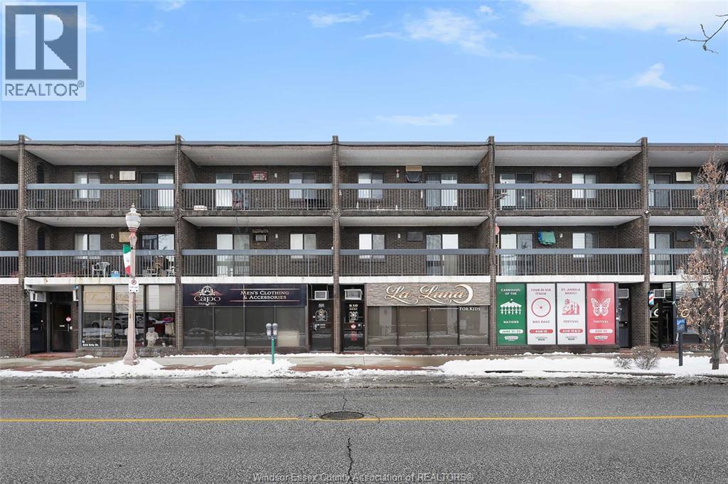 995 Elsmere, Windsor — photograph 2