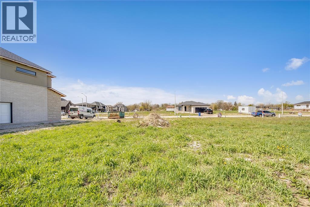3692 Farrow Avenue, Windsor — primary photograph