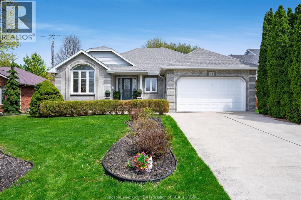 Single Family — 45 Orangewood Boulevard, Chatham, Ontario