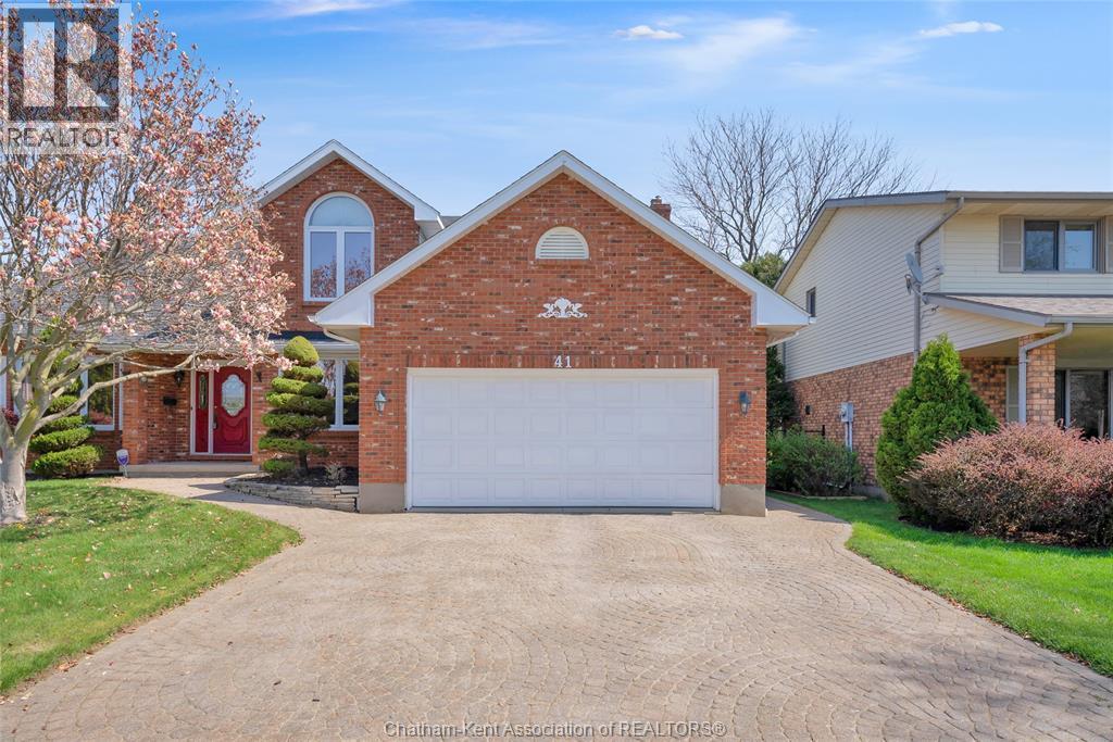 41 Orangewood Boulevard, Chatham — photograph 3