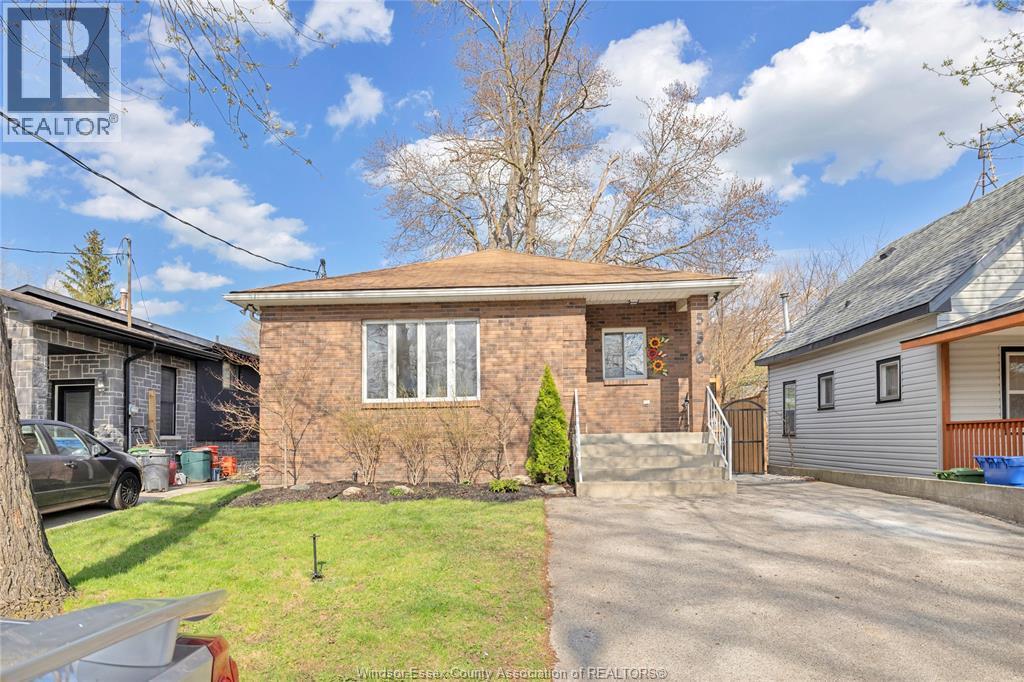 556 Clover, Windsor — primary photograph