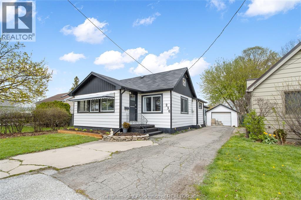 Single Family — 236 Sandys Street, Chatham, Ontario