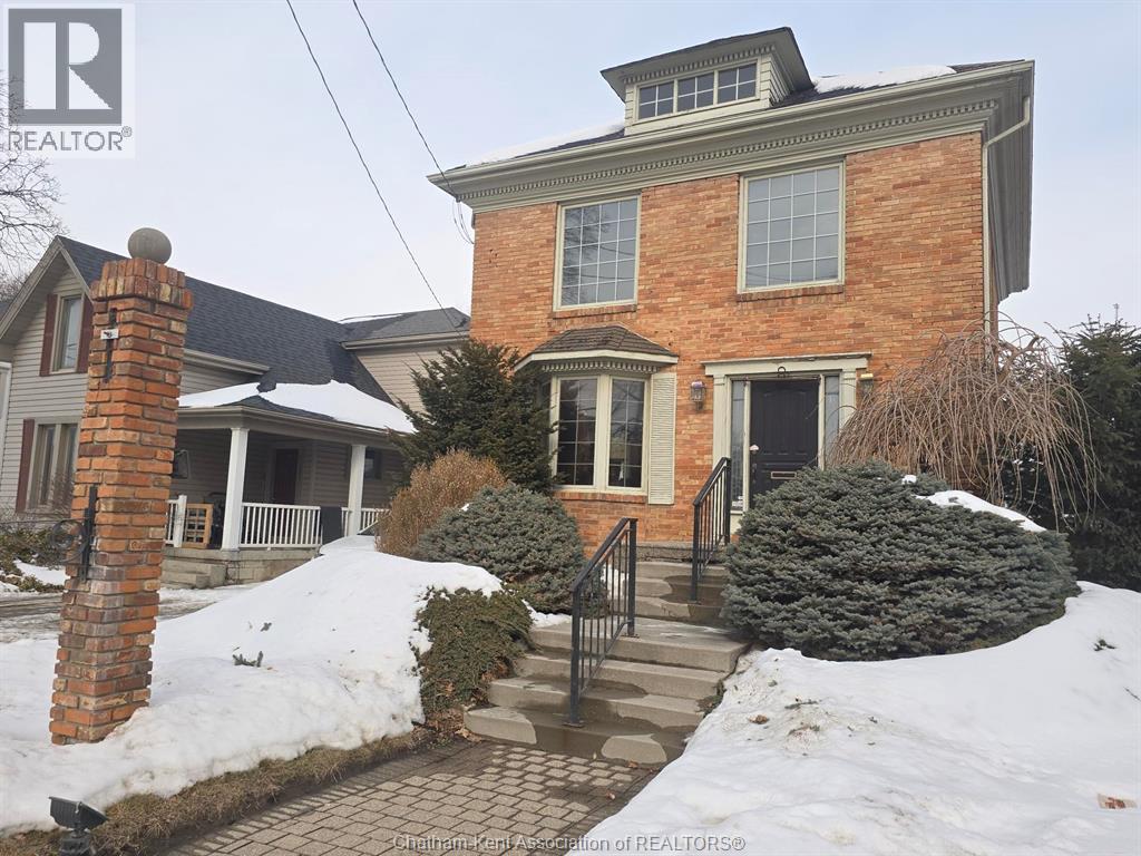 Single Family — 257 St. Clair Street, Chatham, Ontario