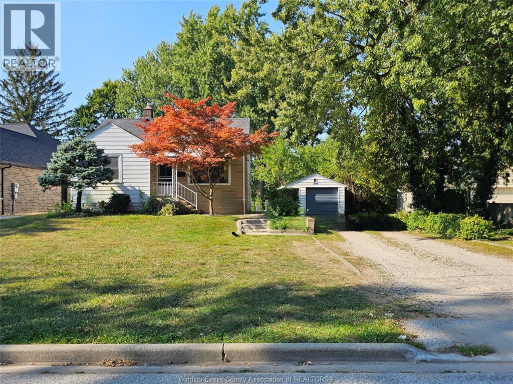 1040 Kennedy Drive, Windsor — primary photograph