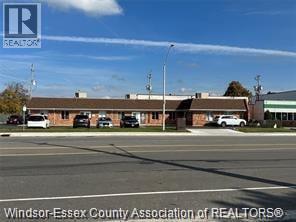 2532 Dougall Avenue, Windsor — primary photograph
