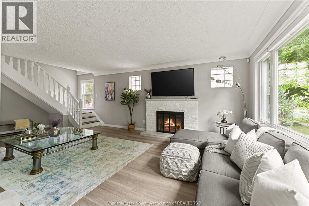 285 Belleperche Place, Windsor — primary photograph
