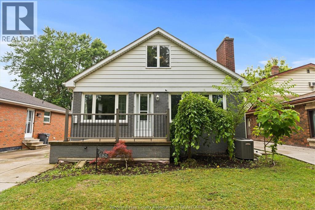 285 Belleperche Place, Windsor — photograph 2