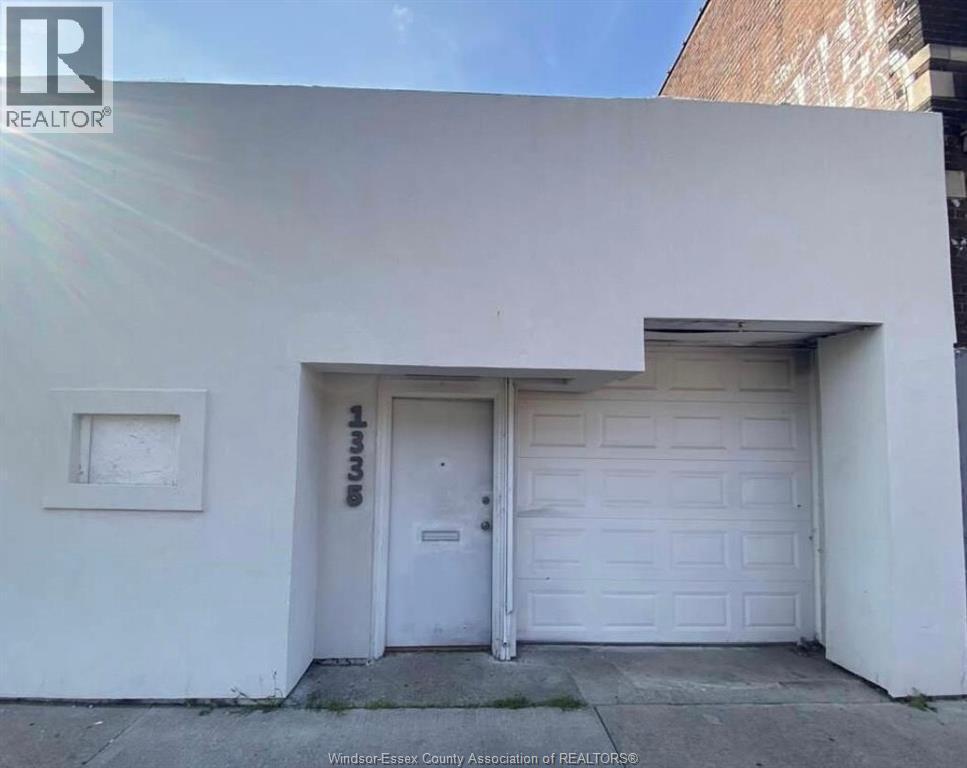 1335 Wyandotte, Windsor — primary photograph