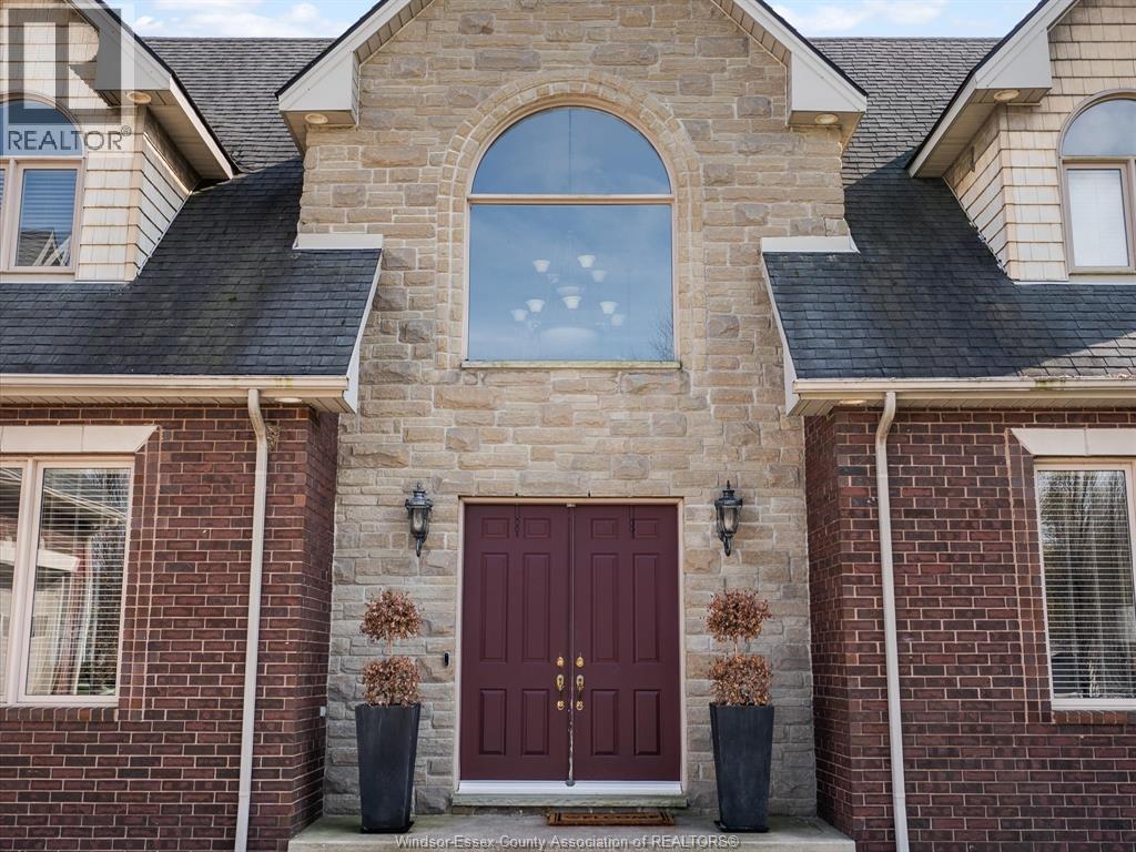 2055 Hickory Lane, Kingsville — photograph 3