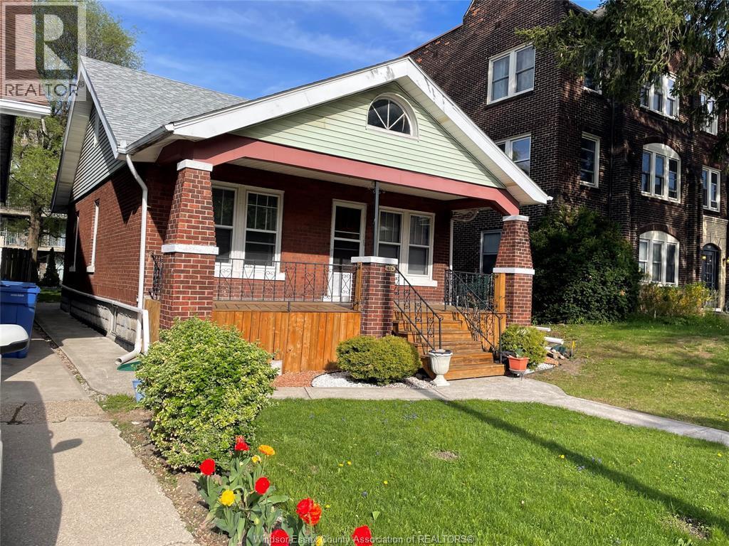 1624 Goyeau, Windsor — photograph 2