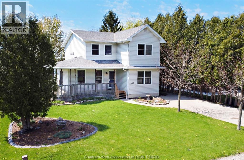 Single Family — 6121 Emerson Avenue, Comber, Ontario
