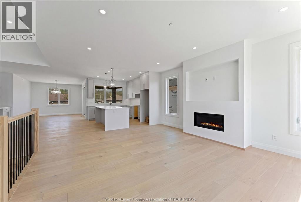 8312 Annie, McGregor — photograph 3