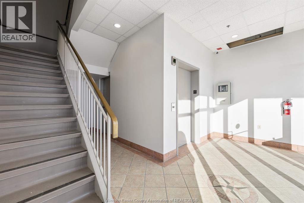 5841 Malden Square #209, LaSalle — photograph 3