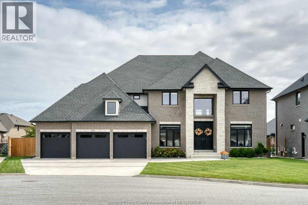 Single Family — 254 Arkona Court, Lakeshore, Ontario