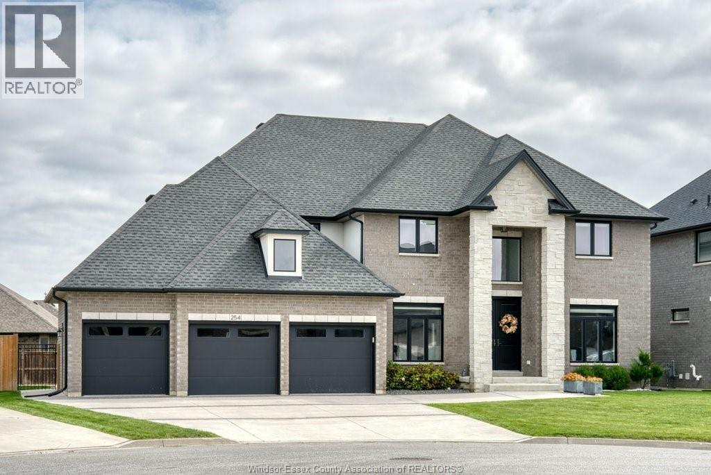 254 Arkona Court, Lakeshore — photograph 2