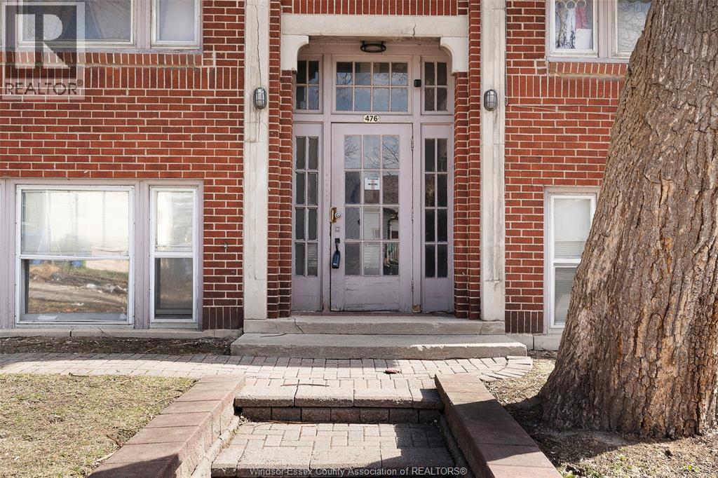 476 Parent #7, Windsor — primary photograph