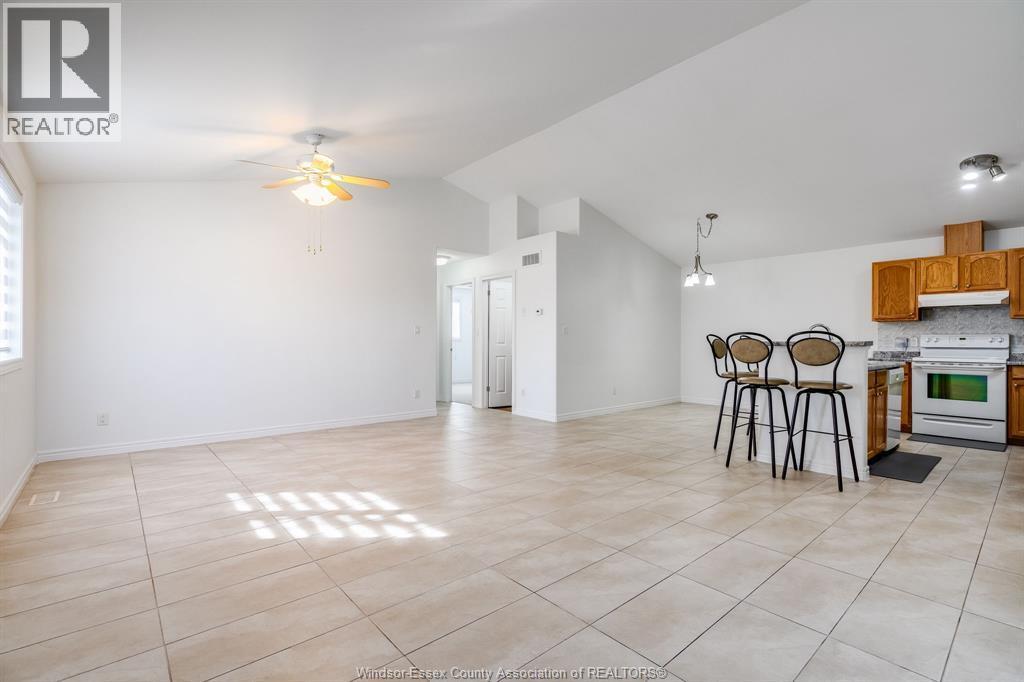 20 Normandy Avenue, Kingsville — photograph 2