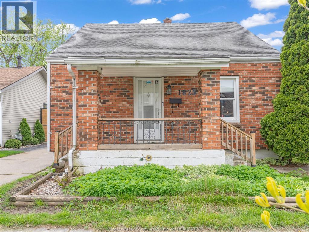 1825 Tourangeau Road, Windsor — photograph 3