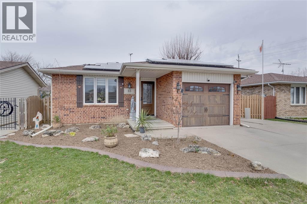 18 Azar Avenue, Tilbury — photograph 2