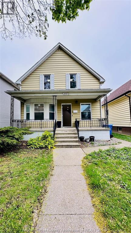 859 Pierre Avenue, Windsor — photograph 2
