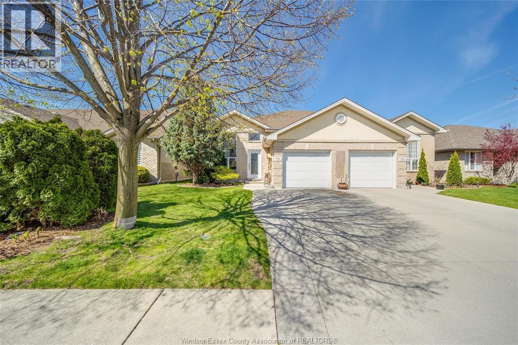 1739 Castleton Avenue, Windsor — primary photograph