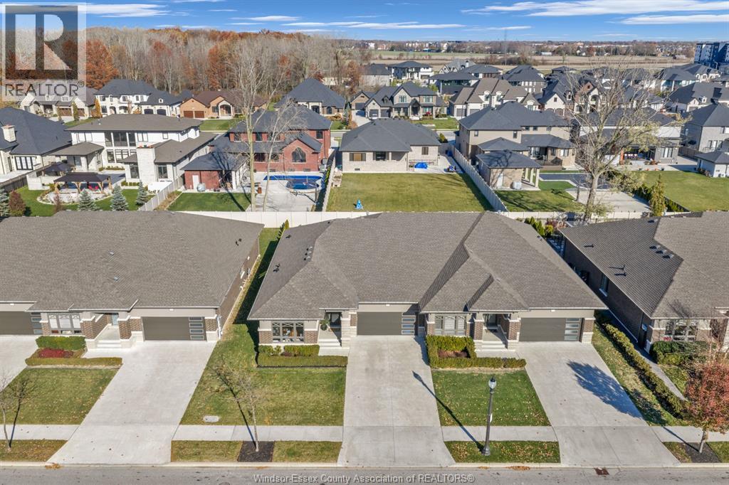 3639 Seven Lakes Drive, LaSalle — photograph 2