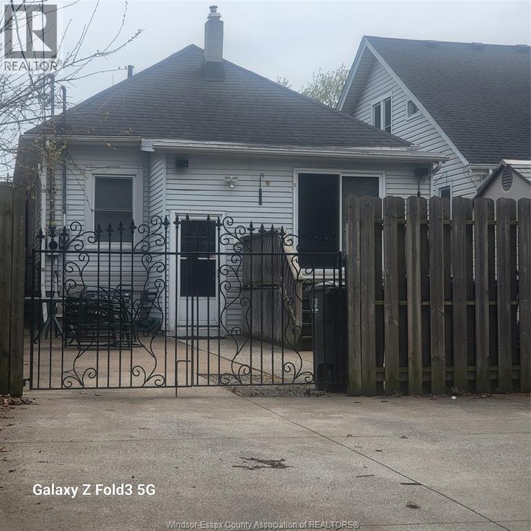 2024 Ottawa Street #BACK, Windsor — primary photograph