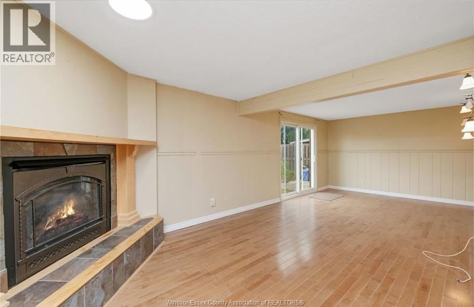 9597 Avery Lane #2, Windsor — photograph 2