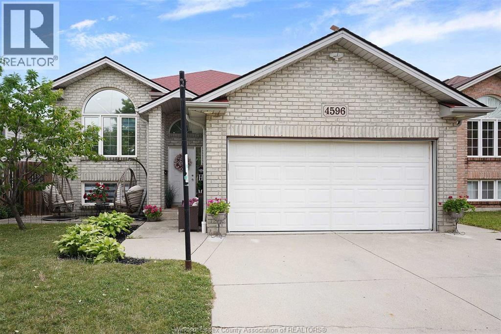 4596 Fontana Avenue, Windsor — primary photograph