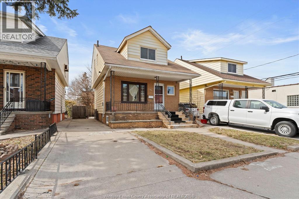 1031 Louis Avenue, Windsor — photograph 3
