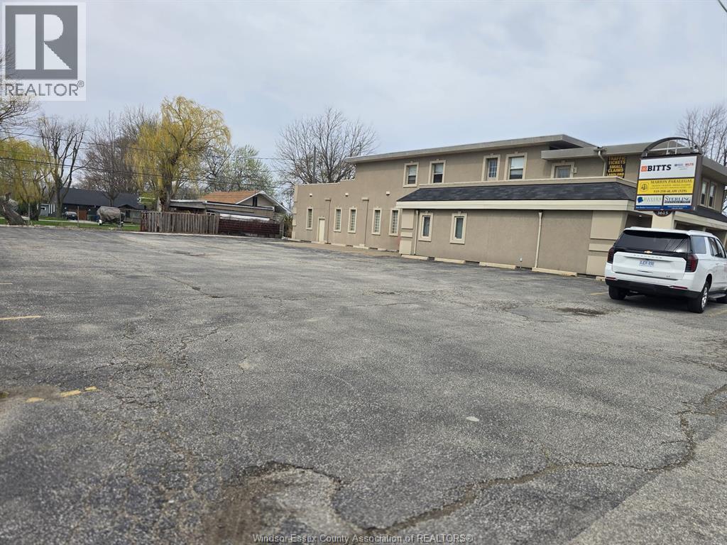 3615 Walker Road #4, Windsor — photograph 2