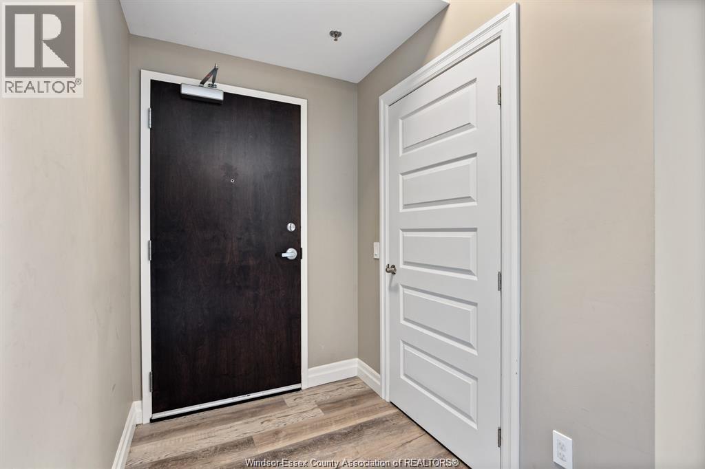 955 Ouellette Avenue #305, Windsor — photograph 2