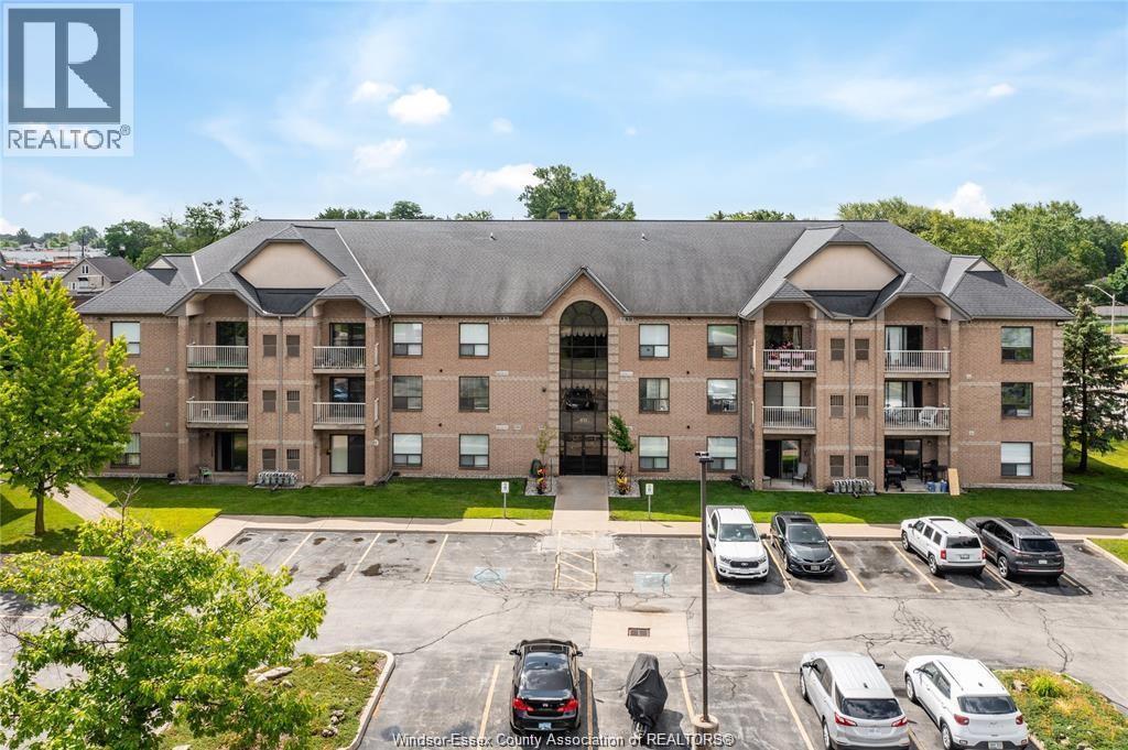 451 Grand Marais Road #315, Windsor — primary photograph