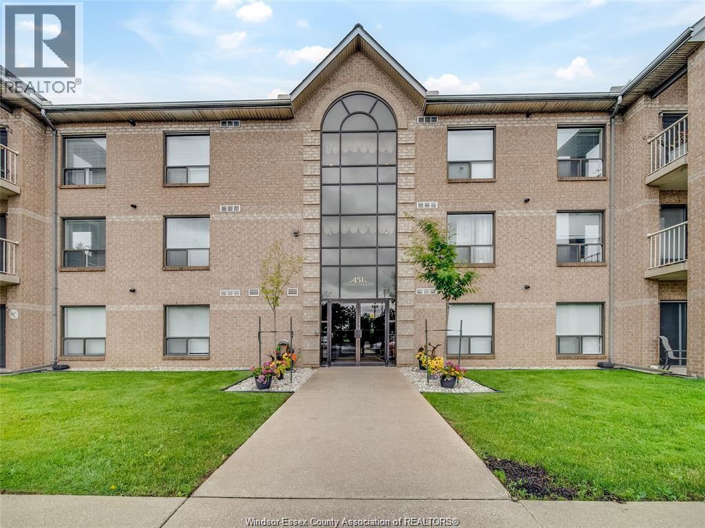 451 Grand Marais Road #315, Windsor — photograph 2