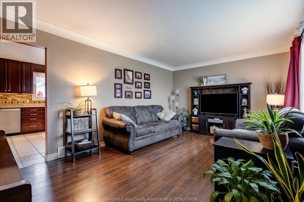1654 Fairlea Crescent, Ruthven — photograph 2