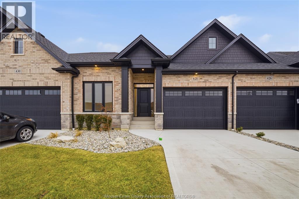Single Family — 447 Caserta Crescent, Lakeshore, Ontario