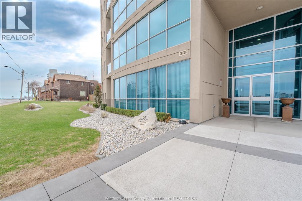 1225 Riverside Drive #103, Windsor — primary photograph