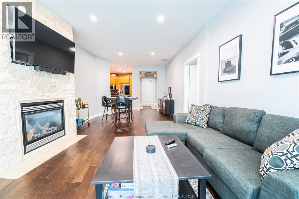 1225 Riverside Drive #103, Windsor — photograph 2