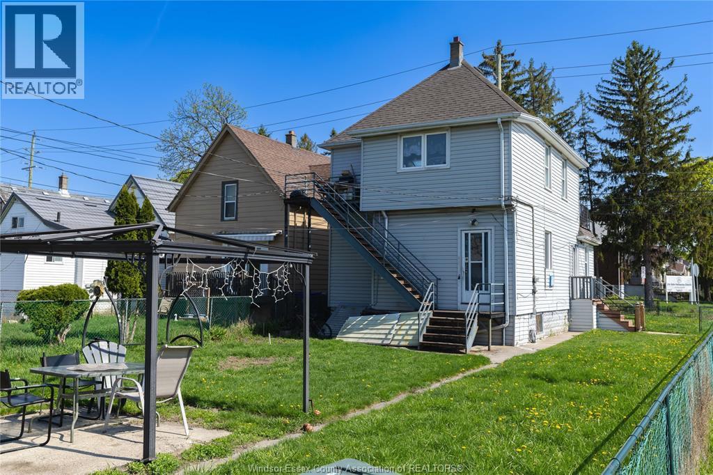 1104 Cataraqui, Windsor — photograph 2