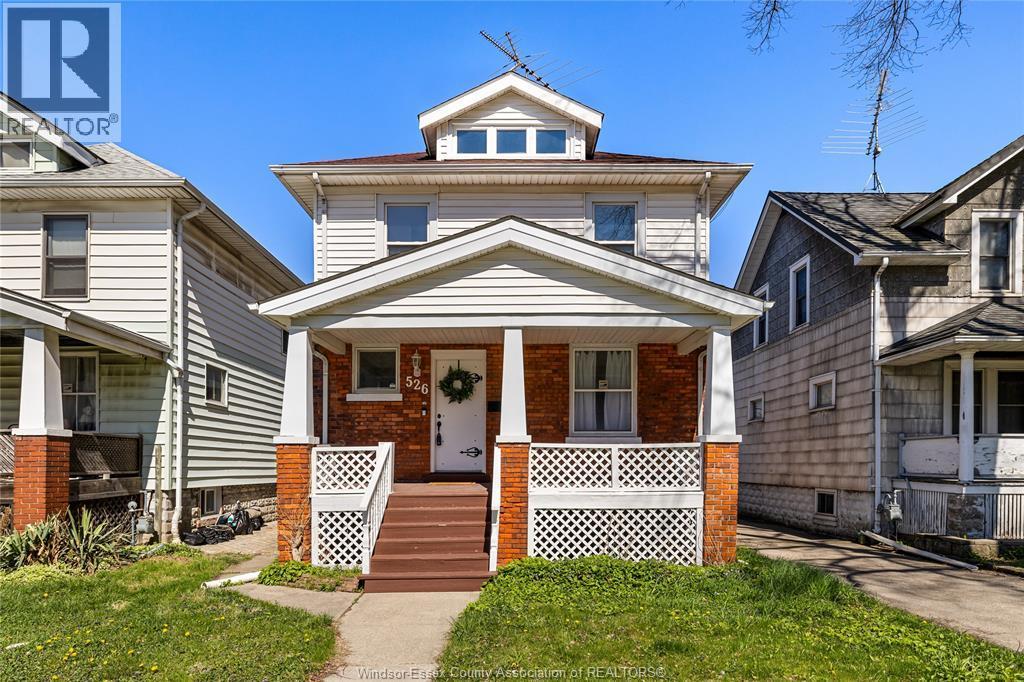 526 Curry, Windsor — photograph 2