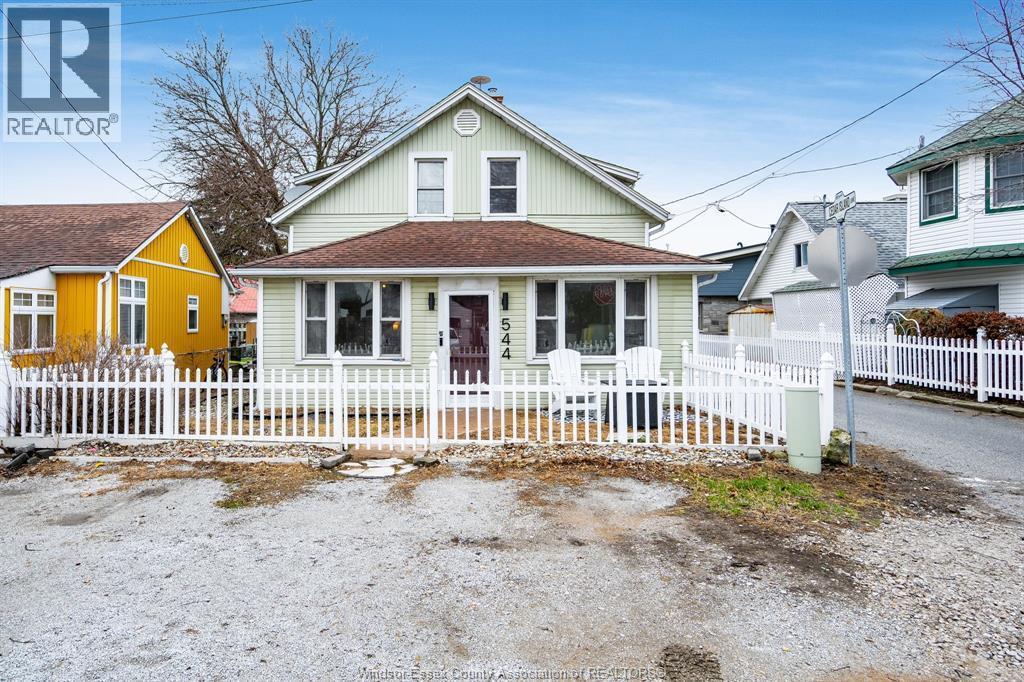 Single Family — 544 1st Boulevard, Kingsville, Ontario