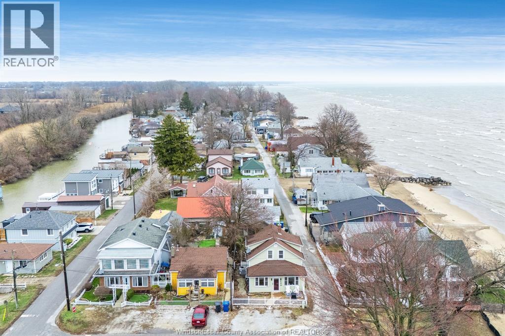 544 1st Boulevard, Kingsville — photograph 2